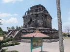キャンディムンドゥット寺院